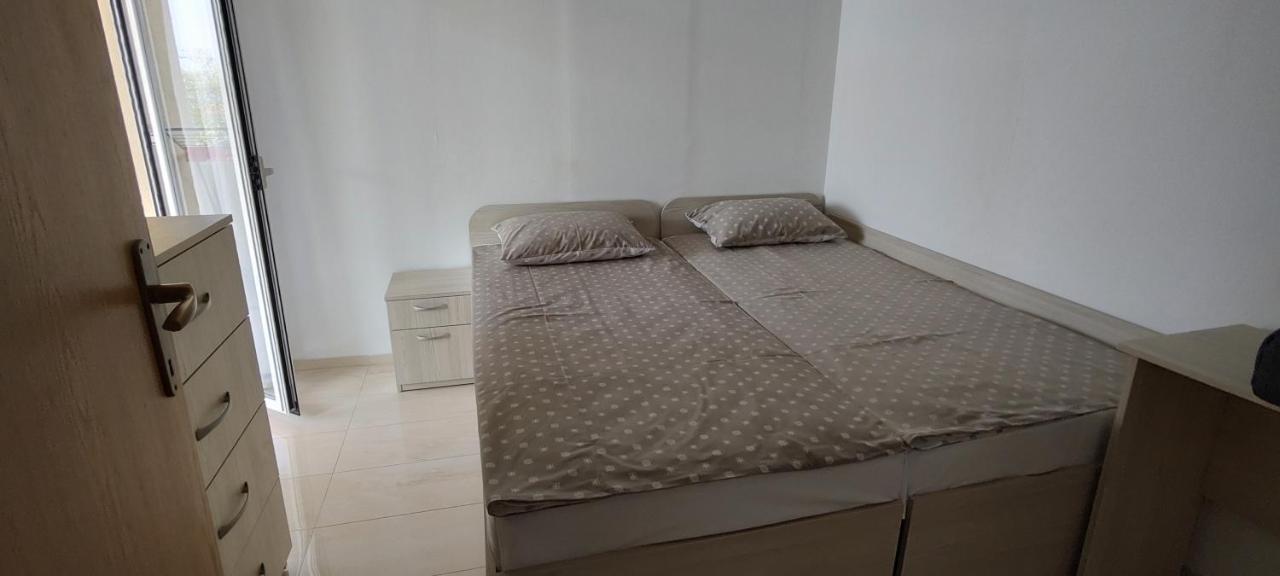 Apartmani Matela Petrcane Luaran gambar
