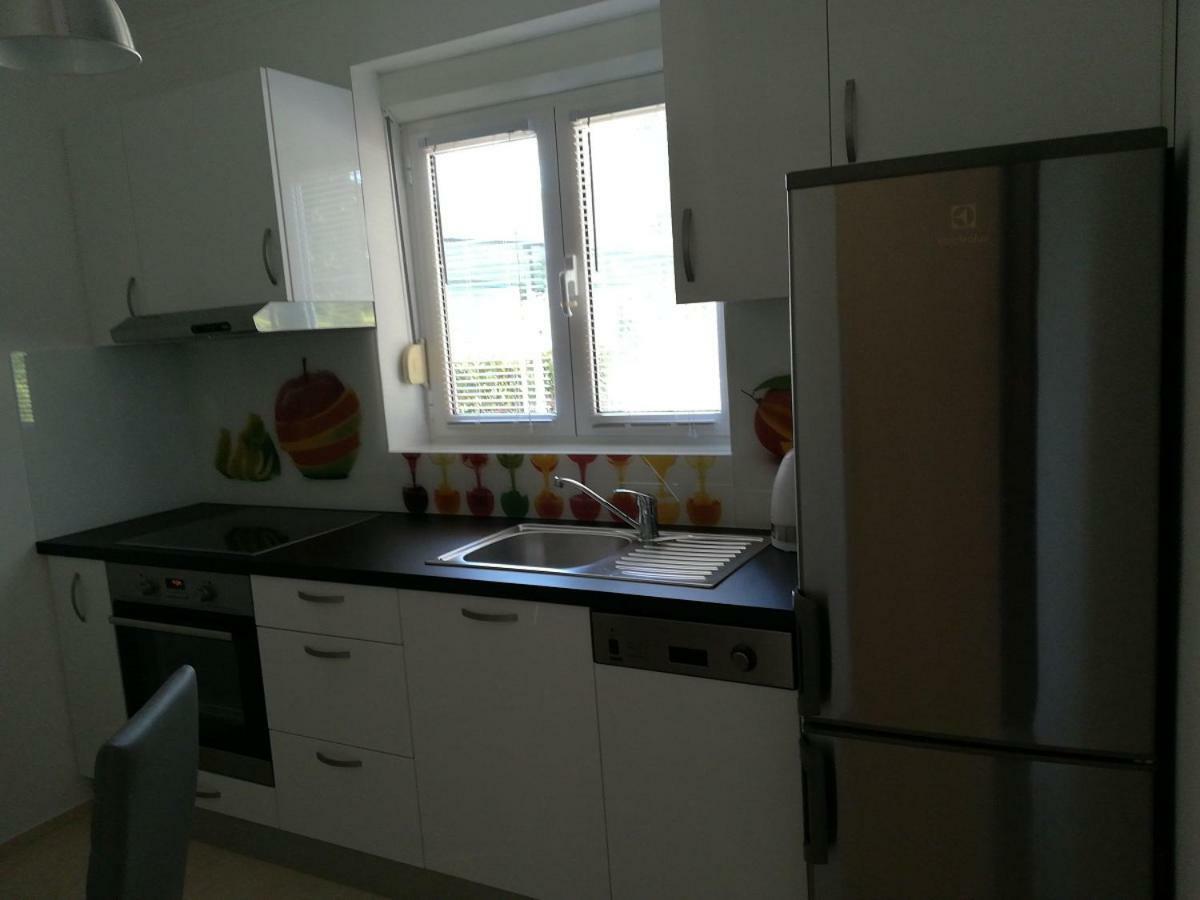 Apartmani Matela Petrcane Luaran gambar